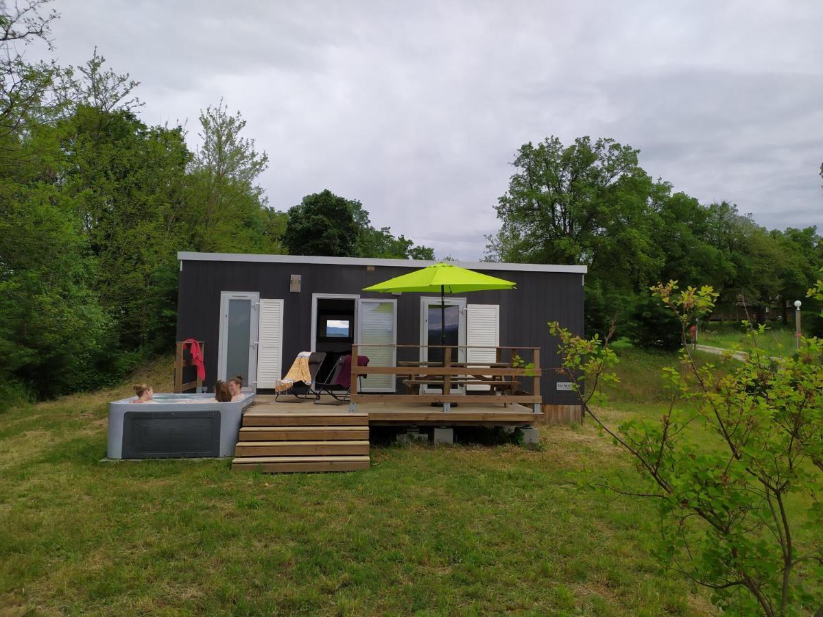 Camping Domaine de Senaud Albon Bagian luar foto