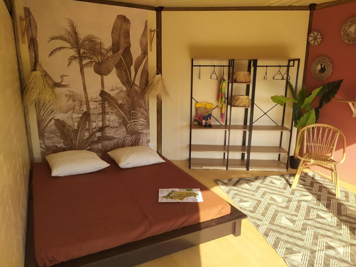 Camping Domaine de Senaud Albon Bagian luar foto