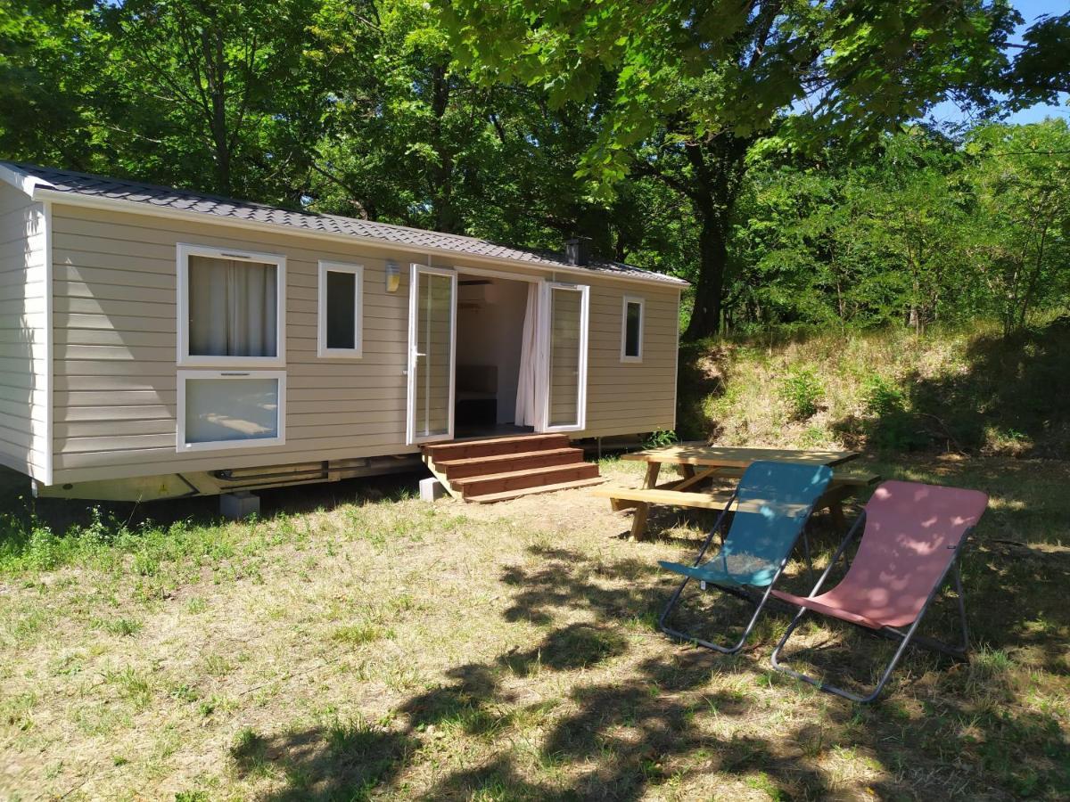 Camping Domaine de Senaud Albon Bagian luar foto