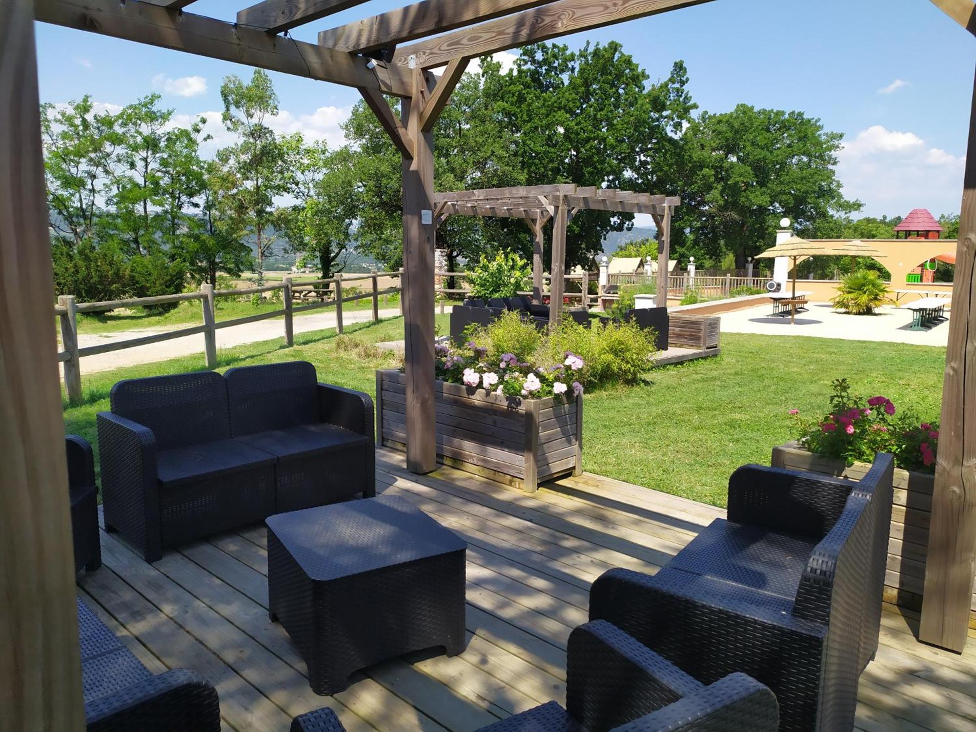 Camping Domaine de Senaud Albon Bagian luar foto