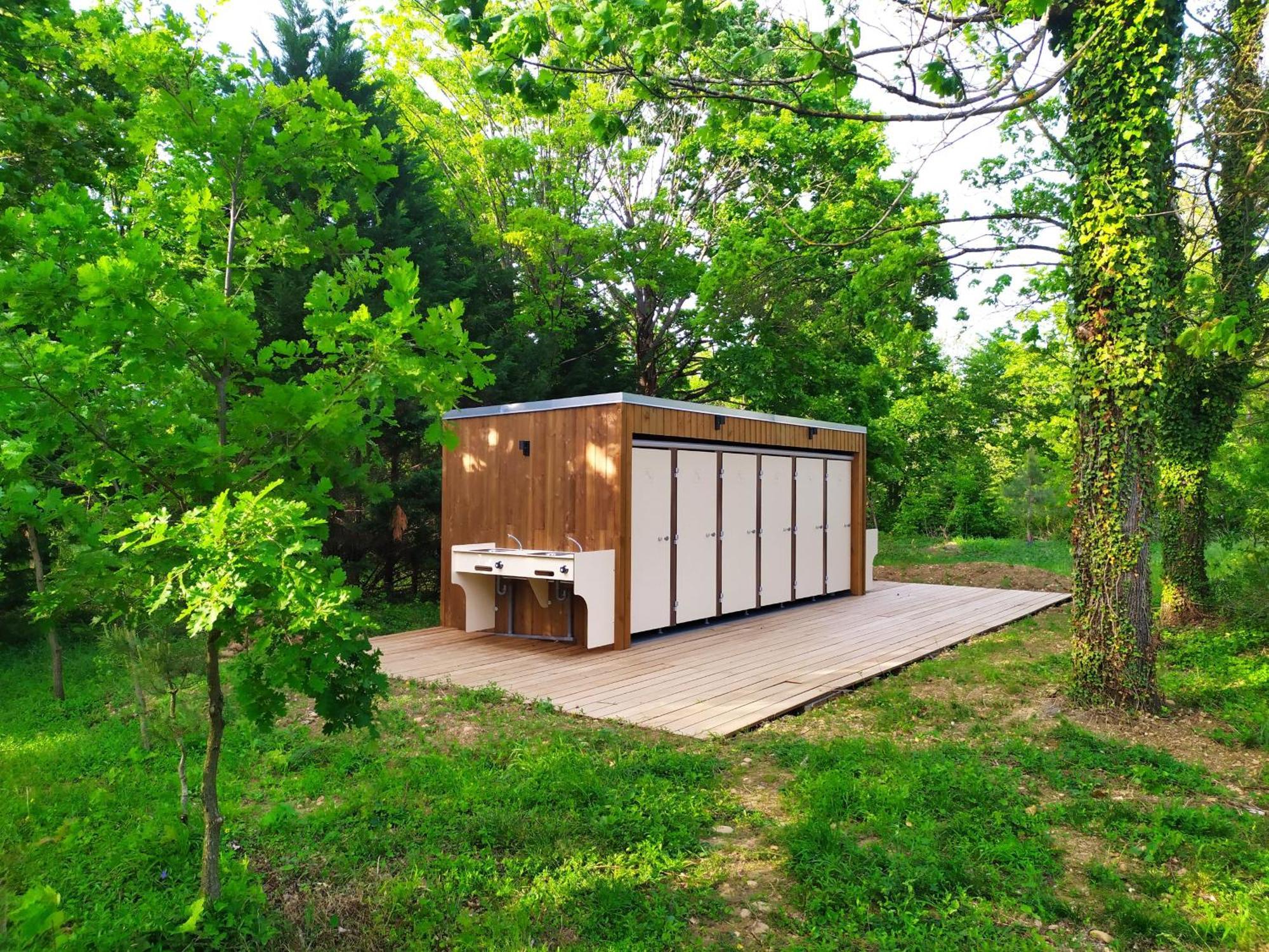 Camping Domaine de Senaud Albon Bagian luar foto