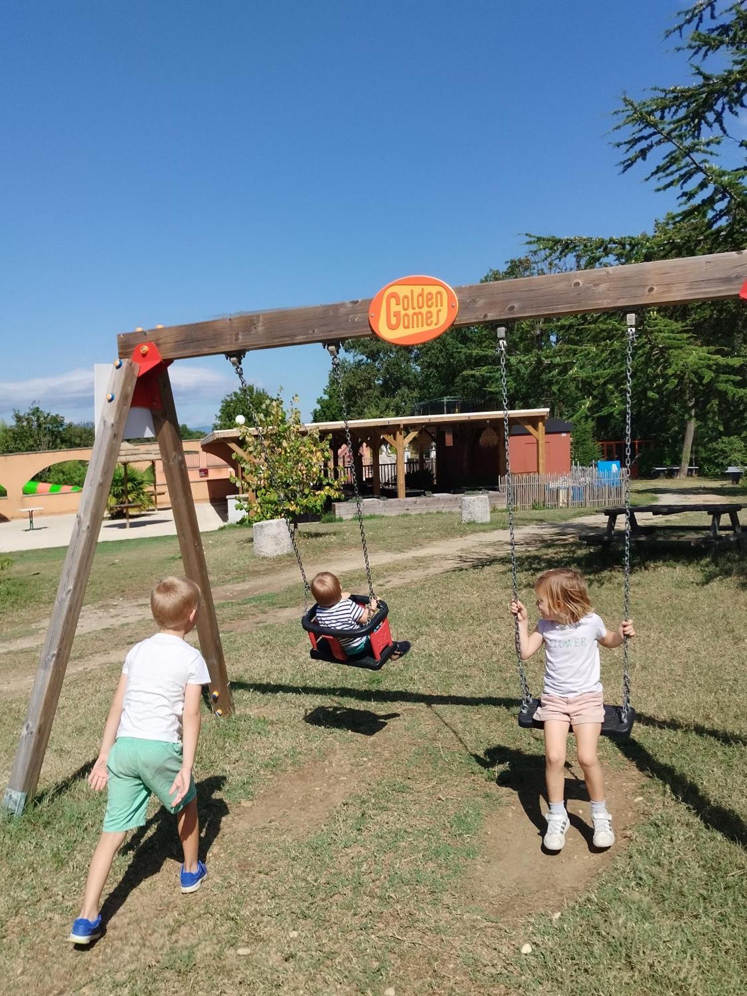 Camping Domaine de Senaud Albon Bagian luar foto