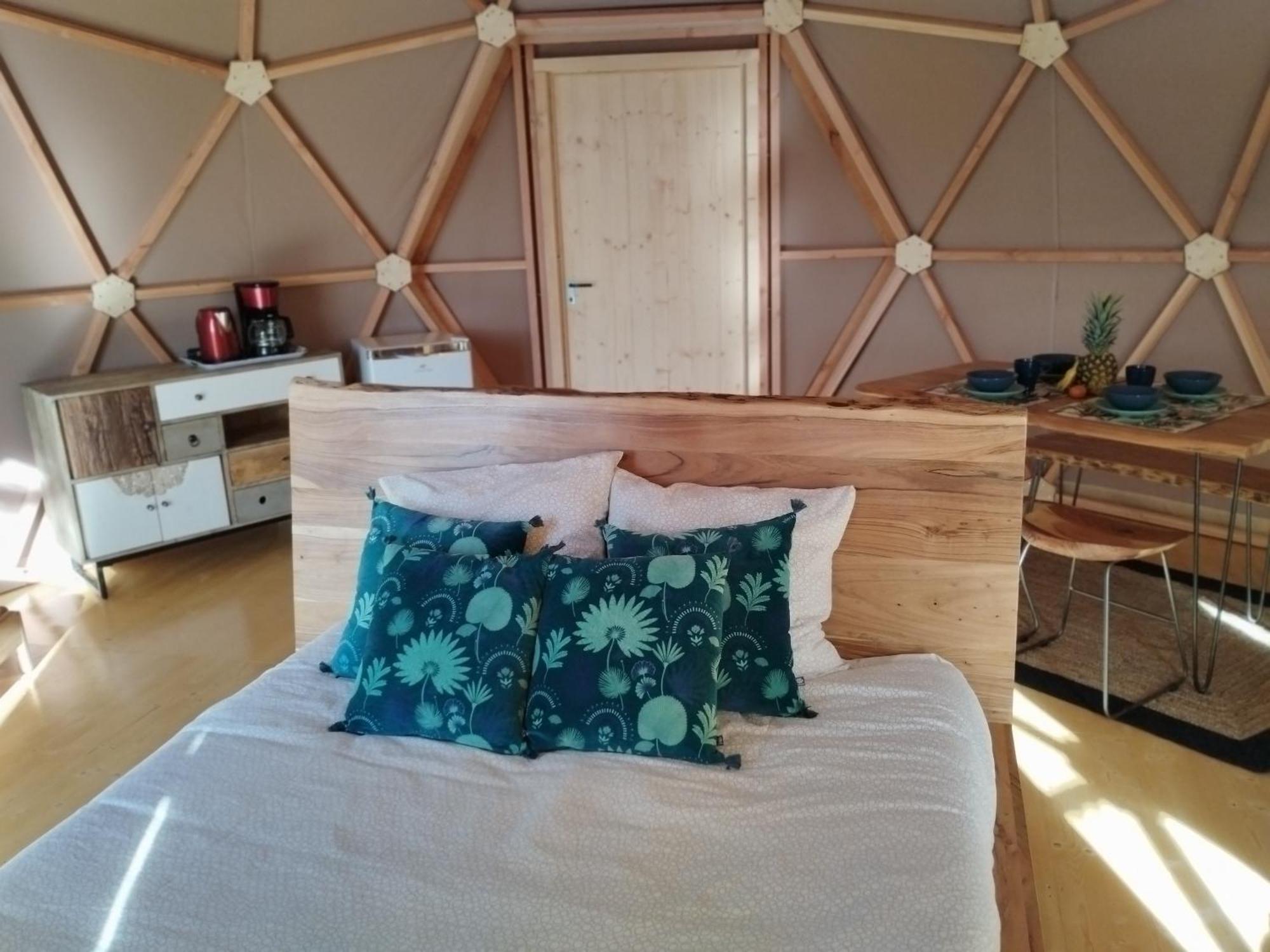 Camping Domaine de Senaud Albon Bagian luar foto