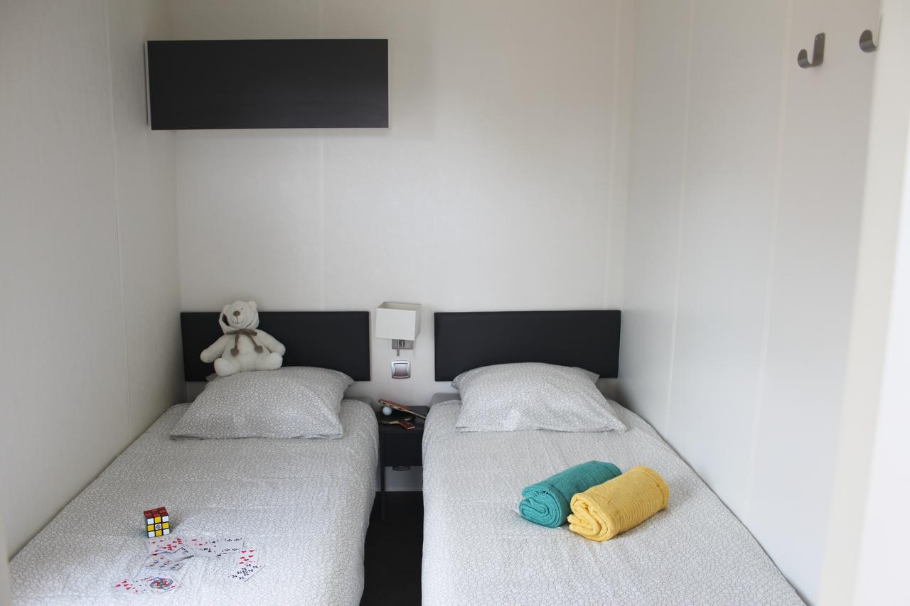 Camping Domaine de Senaud Albon Bagian luar foto