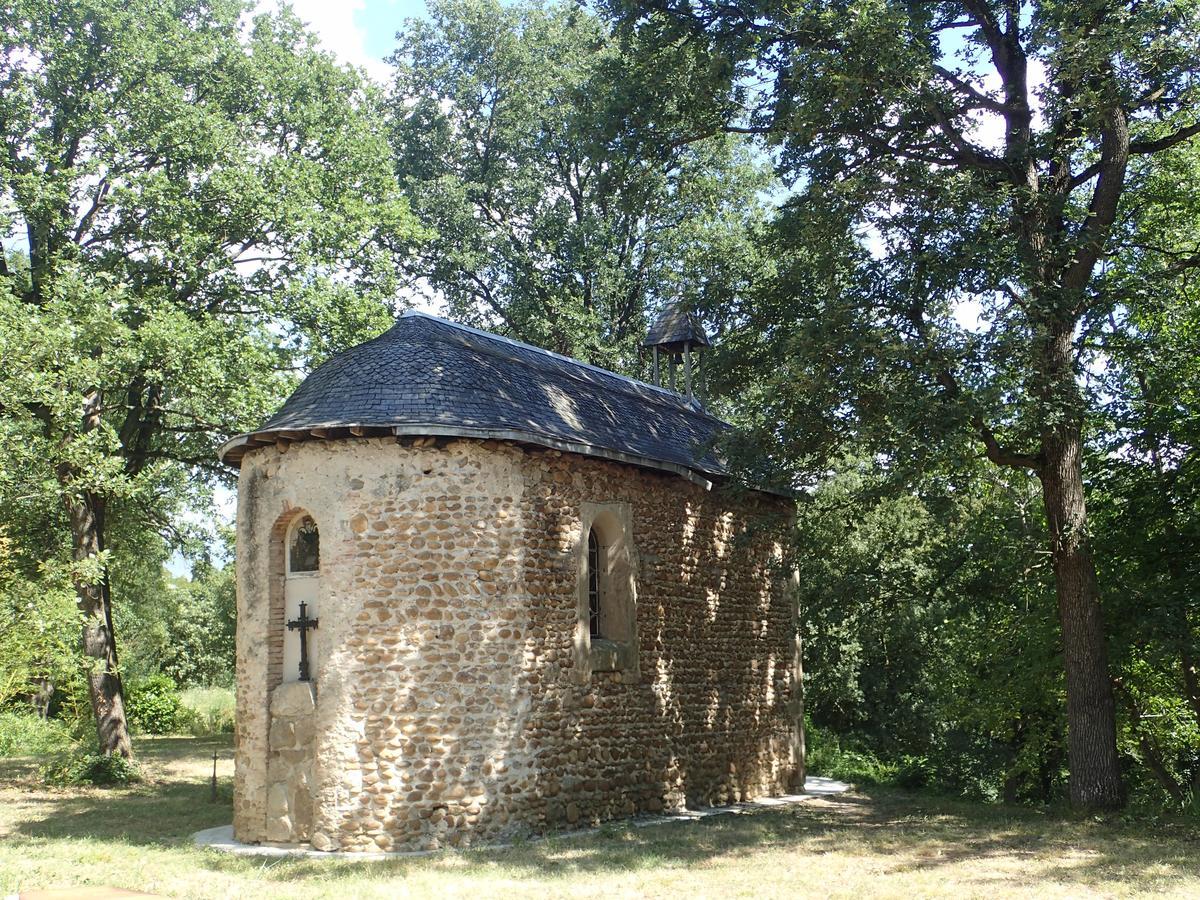 Camping Domaine de Senaud Albon Bagian luar foto