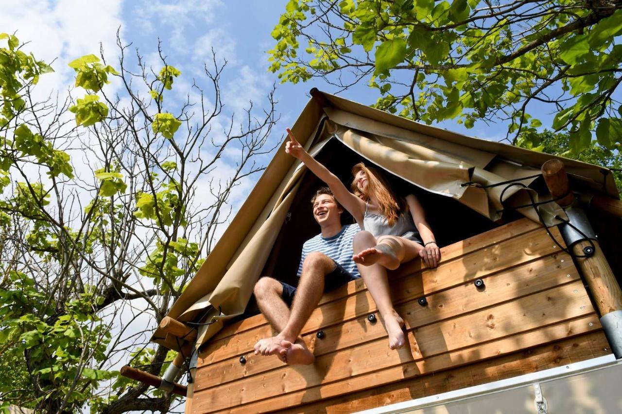 Camping Domaine de Senaud Albon Bagian luar foto